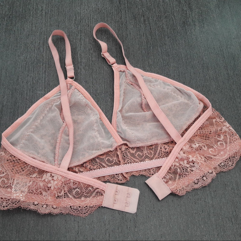 Conjunto Josana: Transparência e sensualidade em uma só peça.