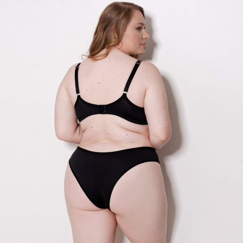 Conjunto Plus Size Básico: Conforto, Elegância e Apoio Para o Seu Corpo!