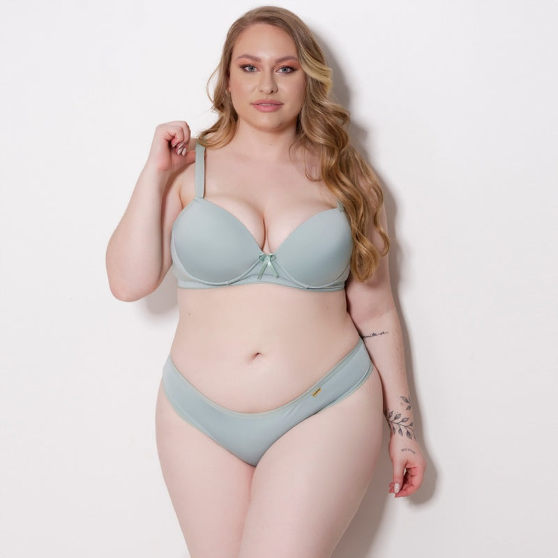 Conjunto Plus Size Básico: Conforto, Elegância e Apoio Para o Seu Corpo!