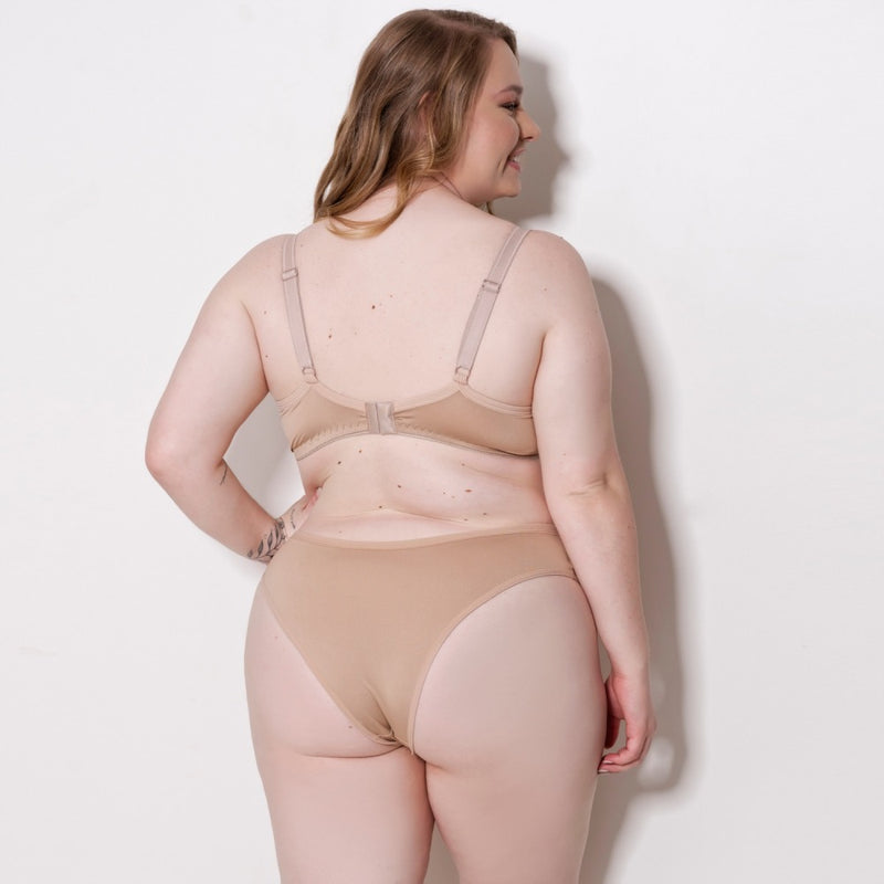 Conjunto Plus Size Básico: Conforto, Elegância e Apoio Para o Seu Corpo!