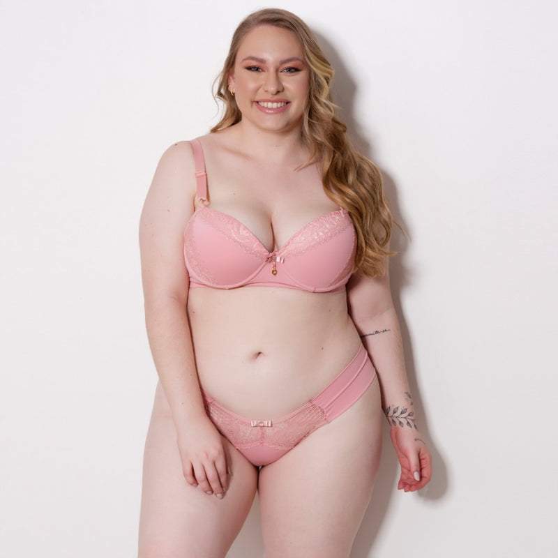 Sinta-se Linda e Confortável: Conjunto Plus Size com Bojo e Renda para Todo Momento!