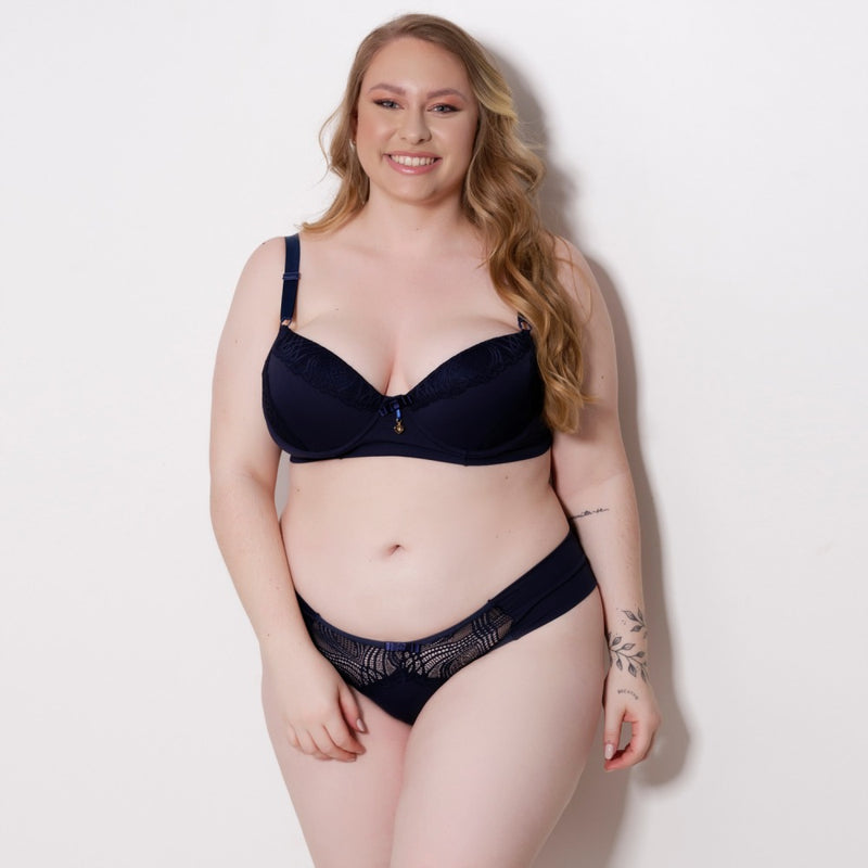 Sinta-se Linda e Confortável: Conjunto Plus Size com Bojo e Renda para Todo Momento!