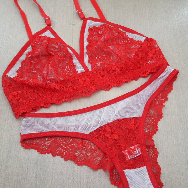 Conjunto Josana: Transparência e sensualidade em uma só peça.